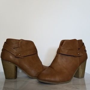 LC Brown Small Heel Boots